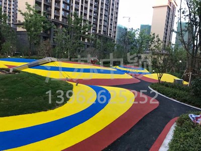 蘇州住宅區(qū)畫彩色道路劃線的找誰設(shè)計(jì)規(guī)范施工？