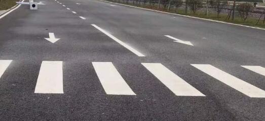 合肥廠區(qū)路面劃線成本揭秘，合肥市場(chǎng)的價(jià)格范圍與選擇建議